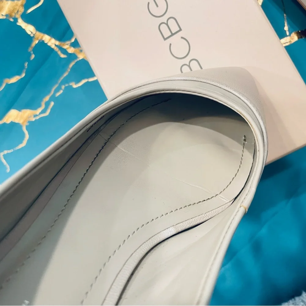 BCBGeneration LIKE NEW flats size 9 - Picture 10 of 14
